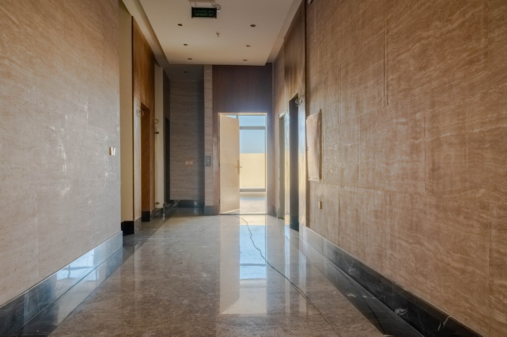 شقق سكنية شمال الرياض حي الفلاح: دليل عملي وتجربة قمرا 13 6 ممر فاخر في شقق سكنية شمال الرياض حي الفلاح