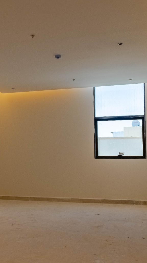 مشاريع سكنية شمال الرياض: دليل عملي وتجربة قمرا على الأرض 6 غرفة بإضاءة محيطية ضمن مشاريع سكنية شمال الرياض