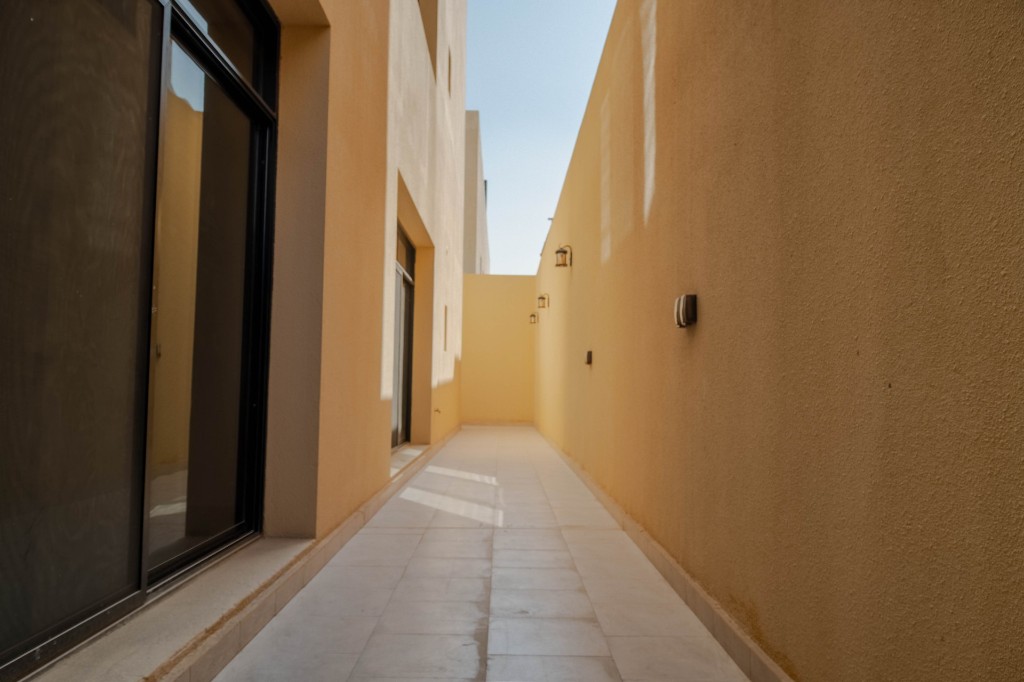 شقق مساحات واسعة في حطين الرياض: دليل عملي وتجربة قمرا 14 7 ممر خارجي خاص ضمن شقق مساحات واسعة في حطين الرياض